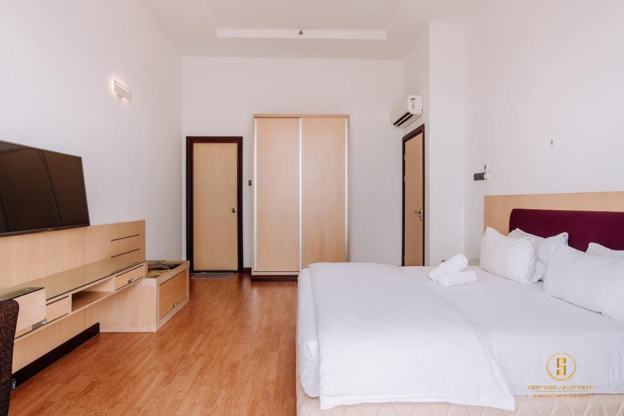 Haus 1 @ Imperial Suites Kuching Esterno foto